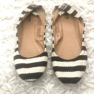 Mossimo striped flats